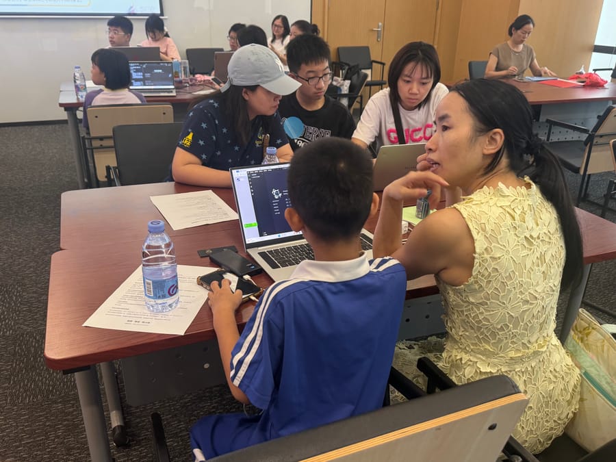 AI 青少年创客 MINI 黑客松 · 招商银行深圳分行 · 金葵花客户定制专场 现场回顾 2